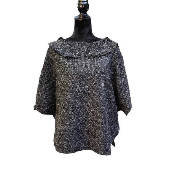Azz Trading Accessories - Azz Trading Gray Wrap Poncho Scarf NWT